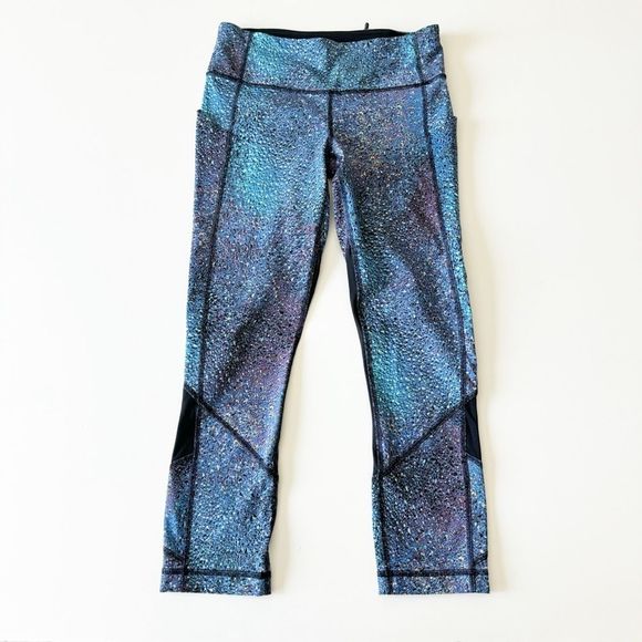 Lululemon Pace Rival Crop 22” Strive Multi Black Blue Mermaid Galaxy Size 4 - Picture 2 of 16